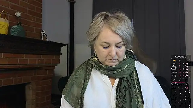 Snapshot of Marta_Wils chatting on 10.04.25 Marta Wils online show from 10.04.25