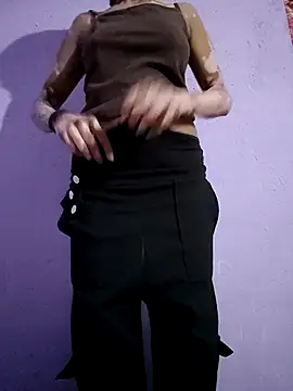 Snapshot of sweet_simmi chatting on 11.08.25 sweet simmi online show from 11.08.25