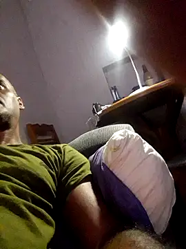 Snapshot of JeffersonRay chatting on 11.10.25 JeffersonRay online show from 11.10.25