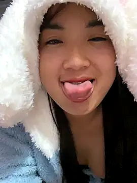 Snapshot of Lina-sexyy chatting on 11.28.25 Lina-sexyy online show from 11.28.25