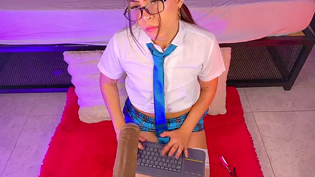 KeendraFox  online show from 02.19.26