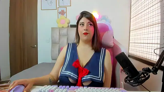 queenalexxa111 online show from 05.13.26