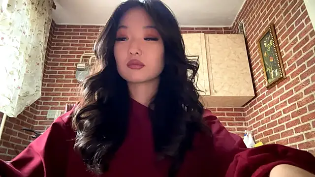 EmmaLeexth online show from 03.31.26