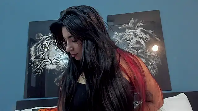 KENDRAOWEN online show from 10.10.25