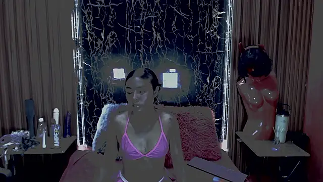 Snapshot of MadelinPaterson chatting on 02.13.26 MadelinPaterson online show from 02.13.26