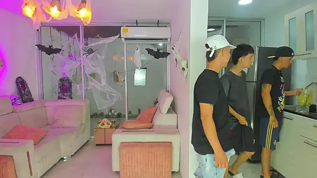 Houseofwarrios online show from 10.04.25