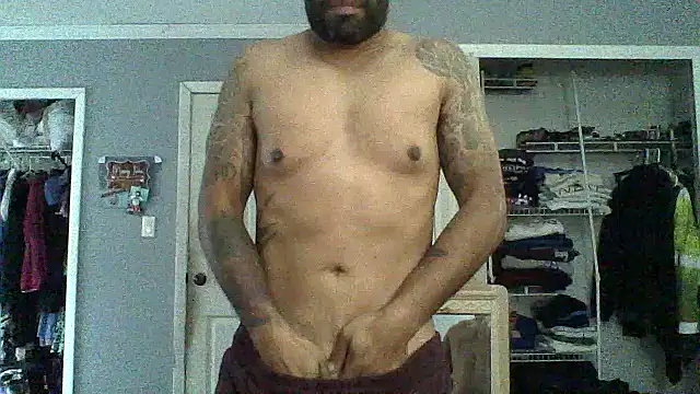 Snapshot of Justahungdad chatting on 10.10.25 Justahungdad online show from 10.10.25