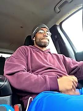 Snapshot of Justahungdad chatting on 10.22.25 Justahungdad online show from 10.22.25