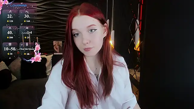 Snapshot of Layla_Glam chatting on 04.29.26 Layla Glam online show from 04.29.26