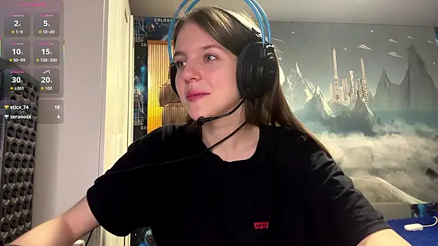 Elira Breeze online show from 03.24.26