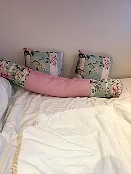 Snapshot of Yua_nyan_cute chatting on 09.30.25 Yua nyan cute online show from 09.30.25