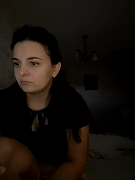 Snapshot of SweetBerryX chatting on 09.22.25 SweetBerryX online show from 09.22.25