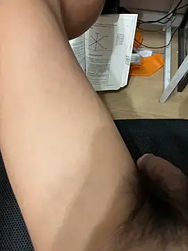 Snapshot of leeyoung_ chatting on 10.03.25 leeyoung  online show from 10.03.25