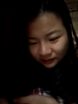 Snapshot of emiu_xinh03 chatting on 10.07.25 emiu xinh03 online show from 10.07.25