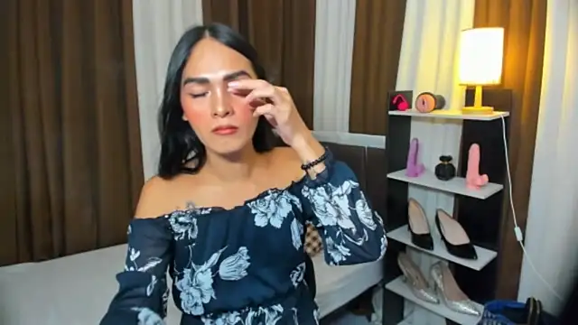 Sedictive Samantha online show from 10.21.25