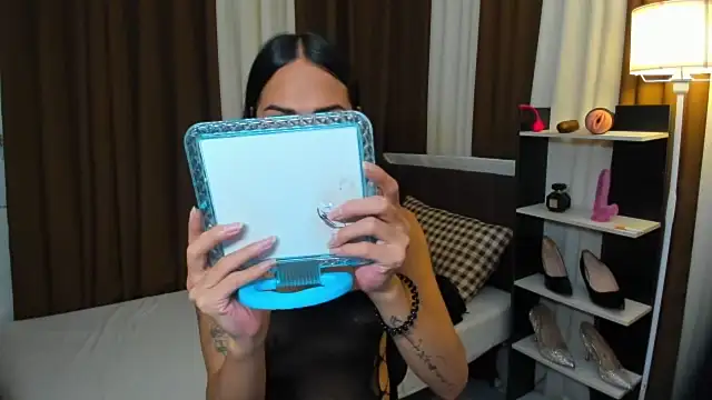 Sedictive Samantha online show from 11.11.25