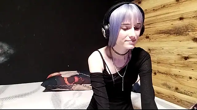 Snapshot of JenaeRadloff chatting on 09.23.25 JenaeRadloff online show from 09.23.25