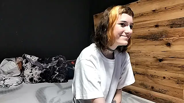 Snapshot of JenaeRadloff chatting on 10.06.25 JenaeRadloff online show from 10.06.25