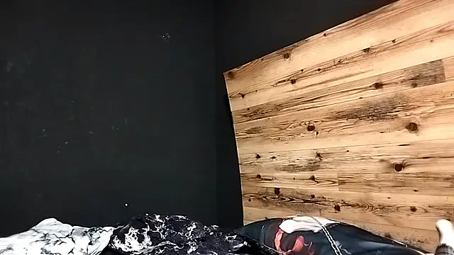 Snapshot of JenaeRadloff chatting on 10.10.25 JenaeRadloff online show from 10.10.25