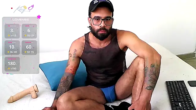 Snapshot of htrebor87 chatting on 06.19.26 htrebor87 online show from 06.19.26