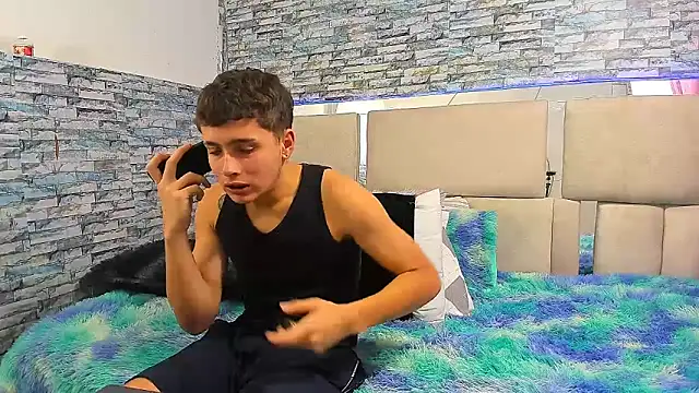 Julian wolf18 online show from 10.22.25