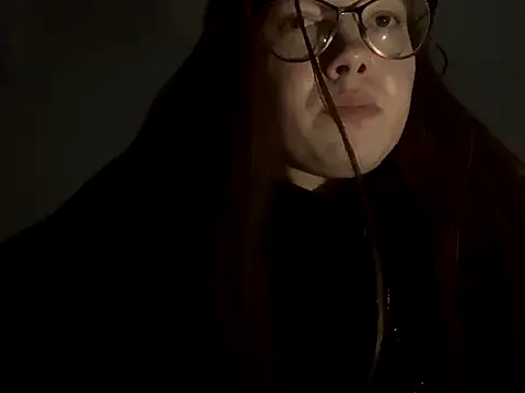 Snapshot of Stacyqq chatting on 10.22.25 Stacyqq online show from 10.22.25