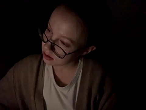 Snapshot of Stacyqq chatting on 10.28.25 Stacyqq online show from 10.28.25