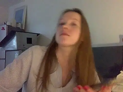 Snapshot of Stacyqq chatting on 10.29.25 Stacyqq online show from 10.29.25