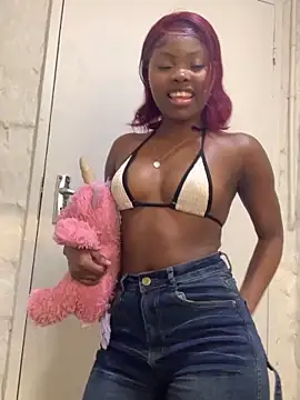 Snapshot of 21shazzy chatting on 09.24.25 21shazzy online show from 09.24.25