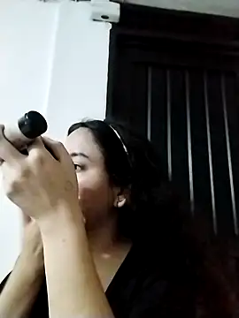 Snapshot of ChloeNoire chatting on 10.12.25 ChloeNoire online show from 10.12.25