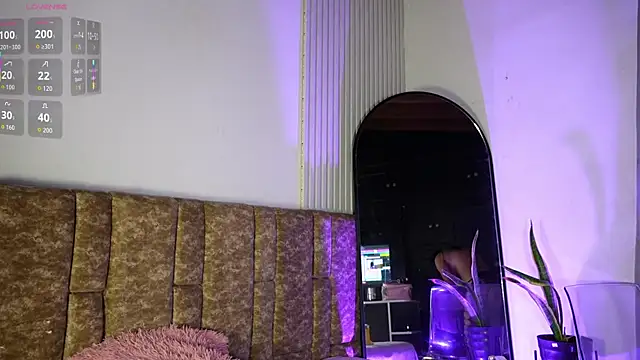 Missdionne curly online show from 04.08.26