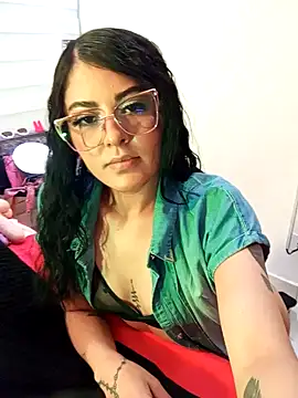 ValeNiitaLuv online show from 11.29.25