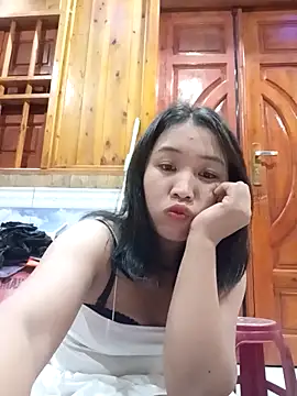 Snapshot of Suzuki_see chatting on 10.17.25 Suzuki see online show from 10.17.25