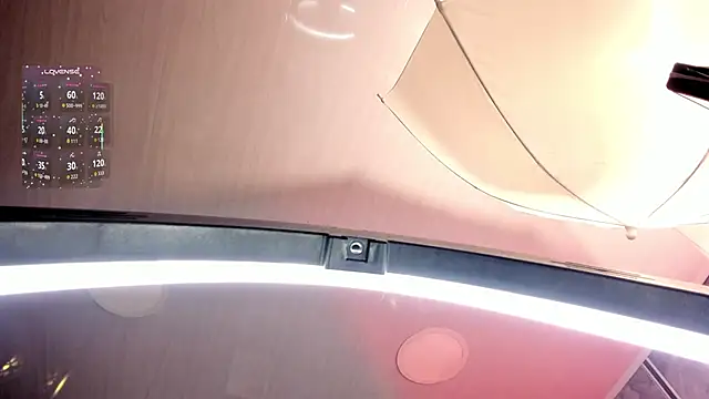 amaraa lewiis online show from 11.12.25