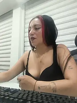 Alisson Stonee online show from 05.17.26