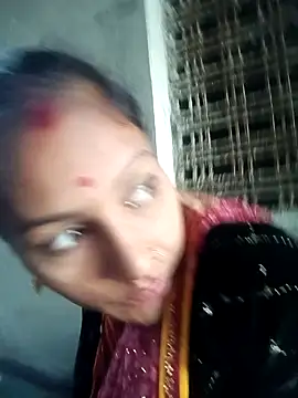 Snapshot of NainaKapoor chatting on 10.17.25 NainaKapoor online show from 10.17.25