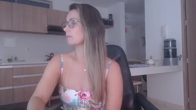 LovePaula online show from 03.22.26