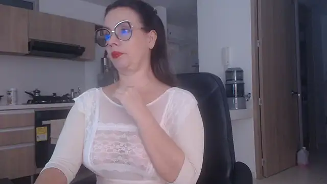 LovePaula online show from 07.13.26