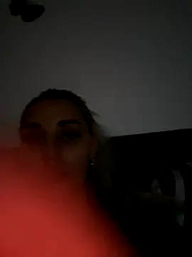 Snapshot of Giullyaxx chatting on 10.07.25 Giullyaxx online show from 10.07.25