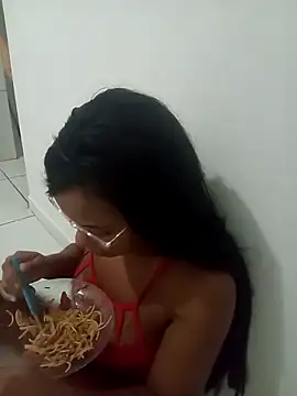 Snapshot of PrettahSantos chatting on 10.19.25 PrettahSantos online show from 10.19.25