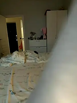 LinaViam online show from 10.15.25