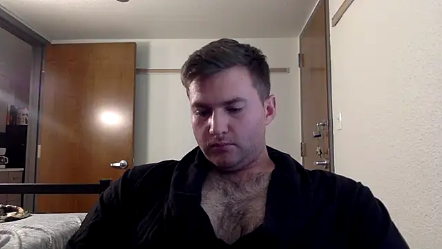 Snapshot of daddypineapple77 chatting on 09.21.25 daddypineapple77 online show from 09.21.25