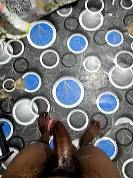 BlackCurvyDickk online show from 10.31.25