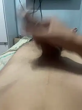 ooMiguel17CM online show from 04.22.26