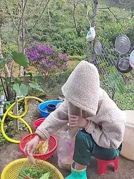 Helen-Tran online show from 10.29.25