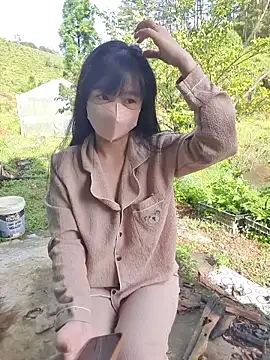 Helen-Tran online show from 11.10.25