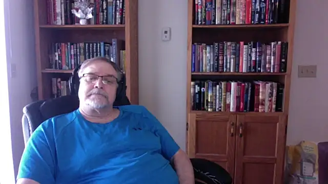 Vinyl22xh online show from 04.08.26