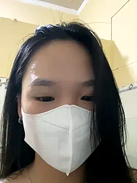 Snapshot of Linh247380 chatting on 09.24.25 Linh247380 online show from 09.24.25