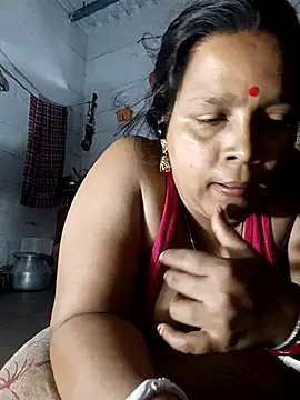 Snapshot of reya743 chatting on 09.25.25 reya743 online show from 09.25.25