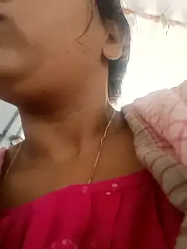 Snapshot of reya743 chatting on 10.14.25 reya743 online show from 10.14.25